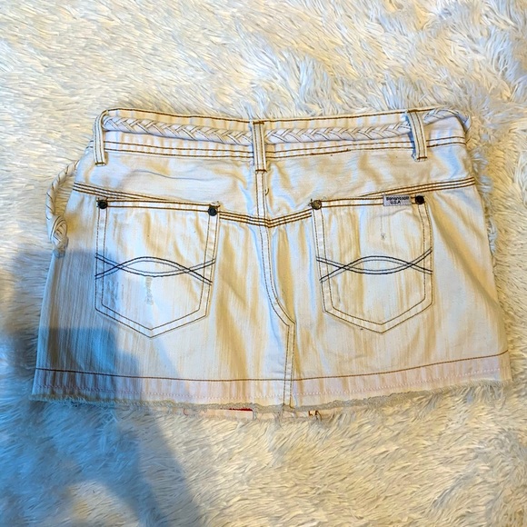 Low Rise Mini Skirt - Picture 2 of 4